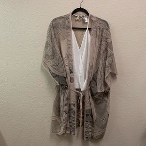 H&M divided kimono size small